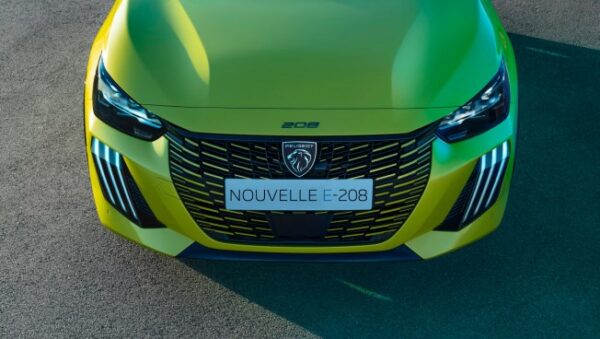 PEUGEOT 208 MANUAL – Or similar - Image 5